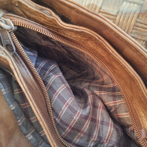 Wilsons Crossbody Bag Distressed Leather Brown Small Medium Size 8" x 9" - Picture 14 of 16